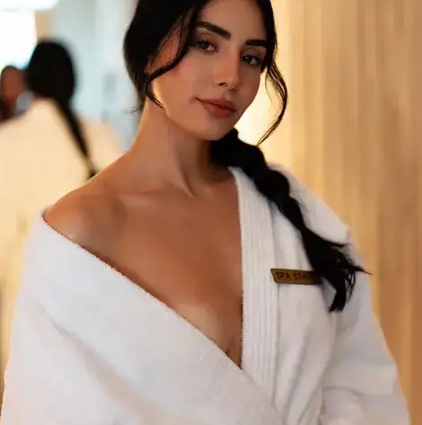 Masajista paisa en Luxury Black Spa Medellín